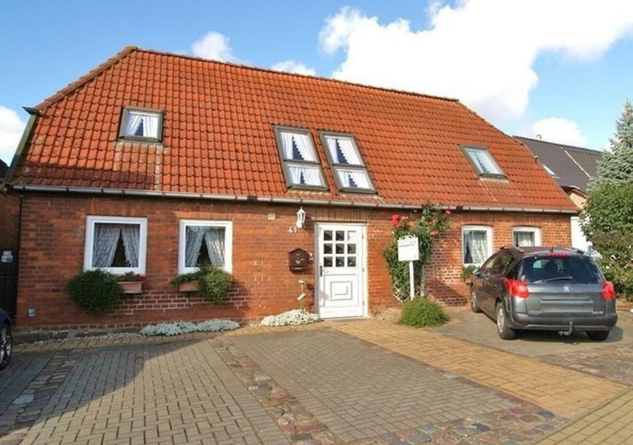 Ostseeferienwohnung Storchennest Dassow Luaran gambar